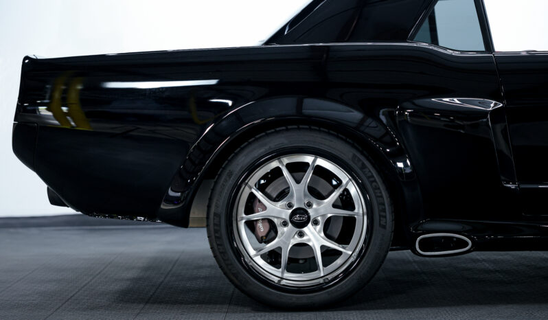 
								1965 Ford Mustang full									
