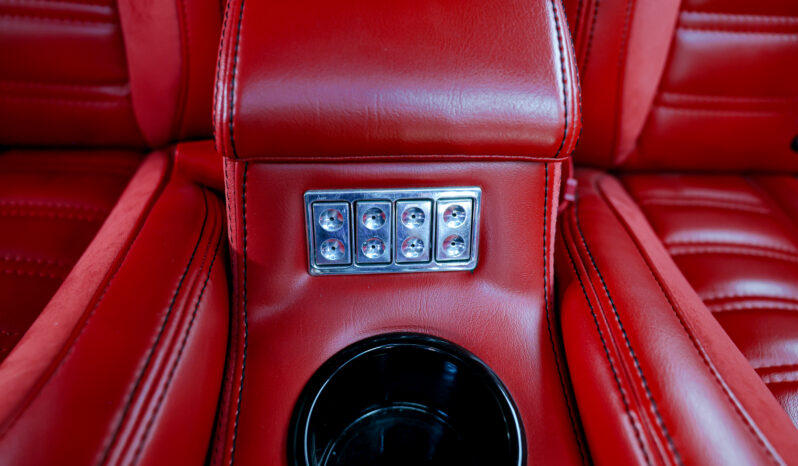 
								1965 Ford Mustang full									