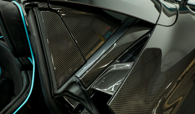 
								2022 McLaren 000-765LT full									