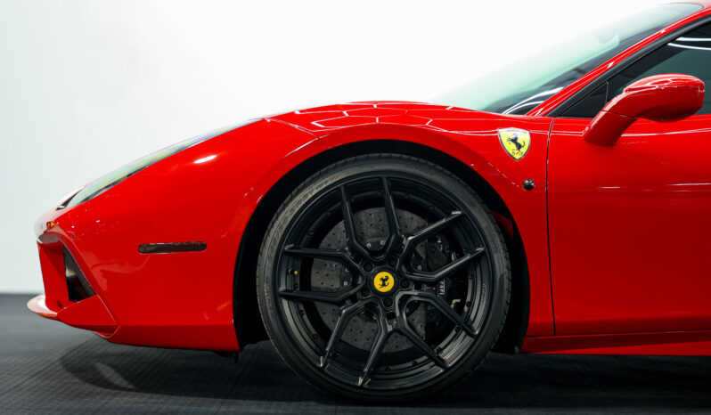 
								2017 Ferrari 488 GTB full									