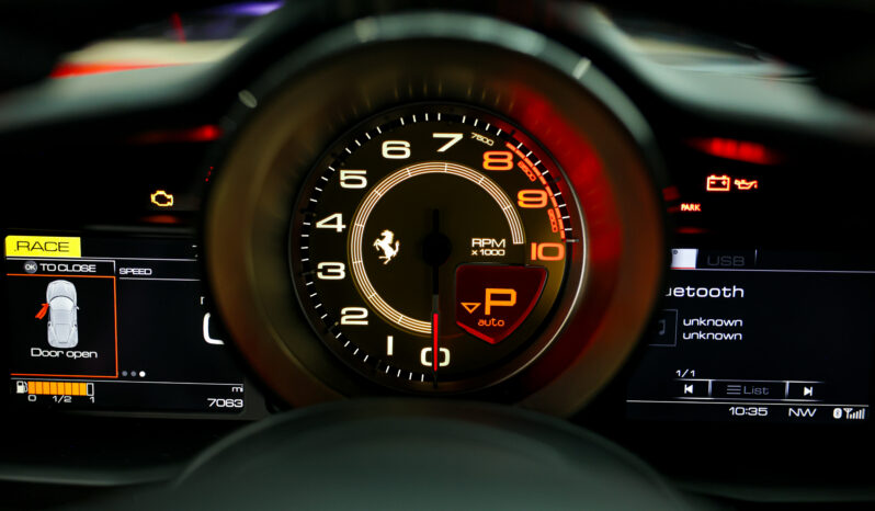 
								2017 Ferrari 488 GTB full									