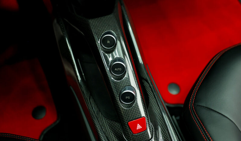 
								2017 Ferrari 488 GTB full									
