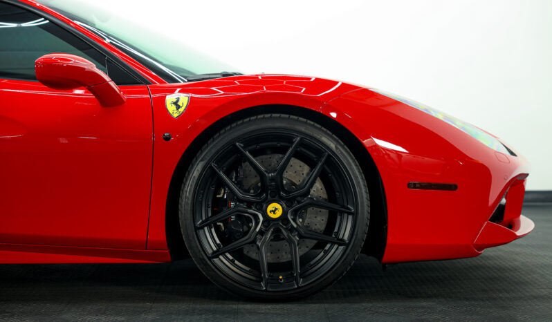 
								2017 Ferrari 488 GTB full									