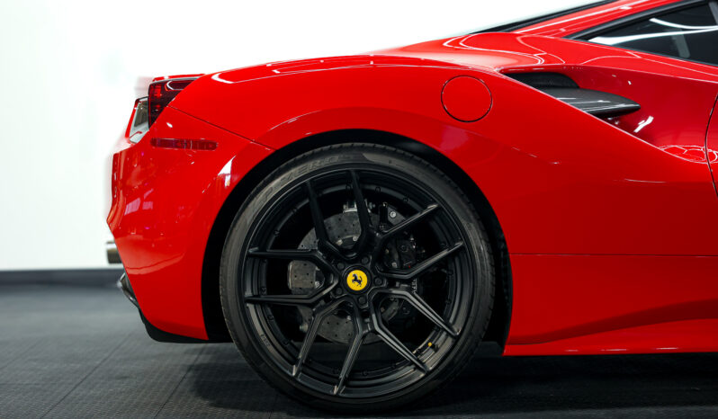 
								2017 Ferrari 488 GTB full									