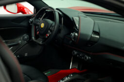 
										2017 Ferrari 488 GTB full									