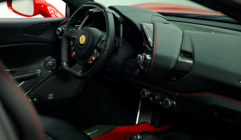 
								2017 Ferrari 488 GTB full									