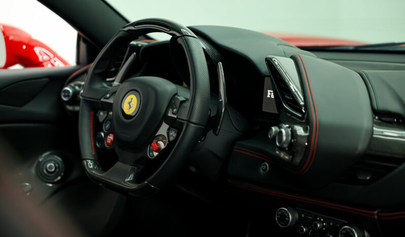 
								2017 Ferrari 488 GTB full									