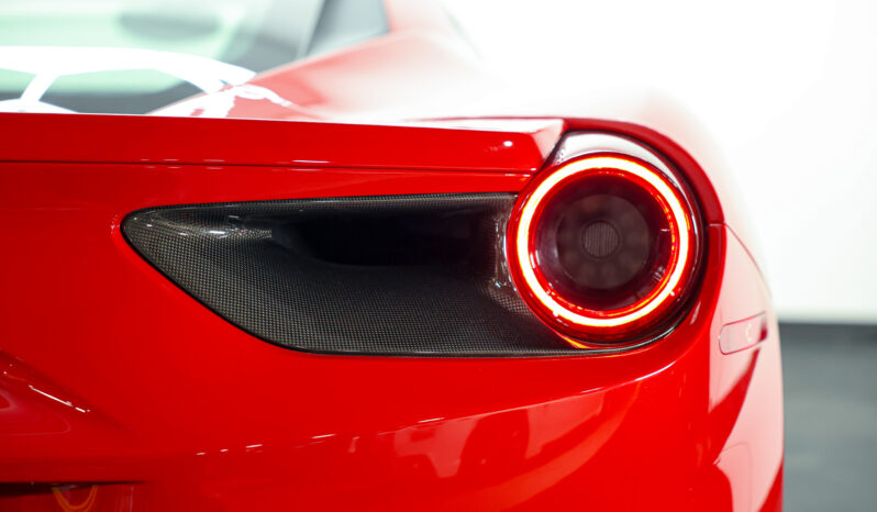 
								2017 Ferrari 488 GTB full									