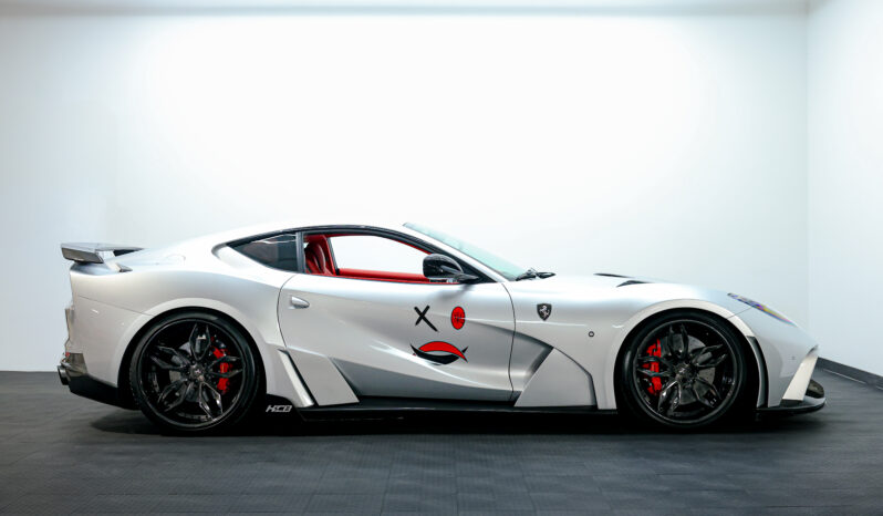 
								2019 Ferrari 812 Superfast N-largo full									