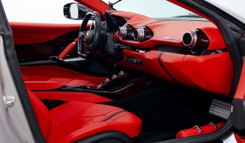 
								2019 Ferrari 812 Superfast N-largo full									
