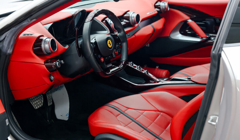 
								2019 Ferrari 812 Superfast N-largo full									