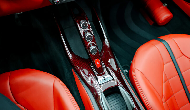 
								2019 Ferrari 812 Superfast N-largo full									