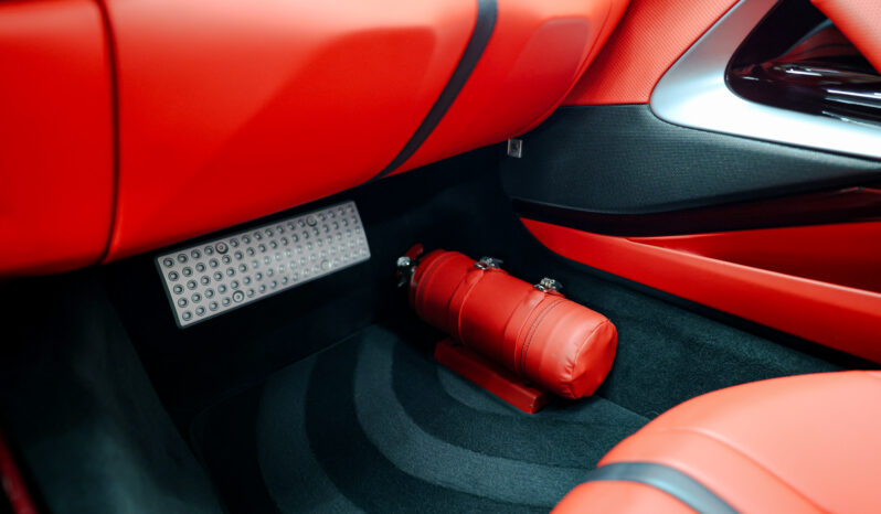 
								2019 Ferrari 812 Superfast N-largo full									