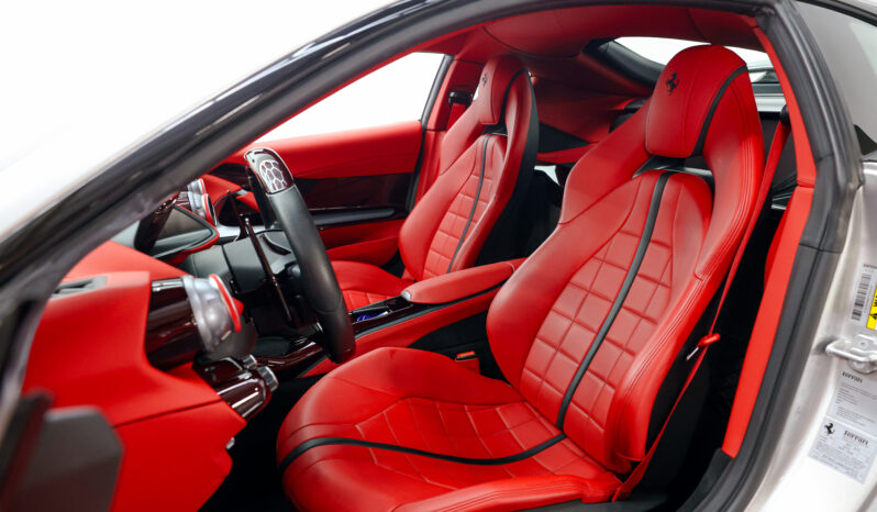 
								2019 Ferrari 812 Superfast N-largo full									