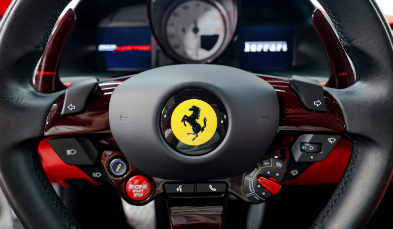 
								2019 Ferrari 812 Superfast N-largo full									