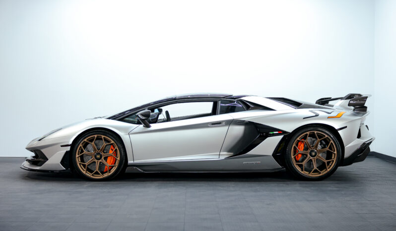 
								2021 Lamborghini SVJ full									