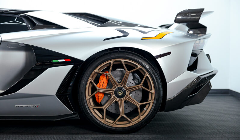 
								2021 Lamborghini SVJ full									