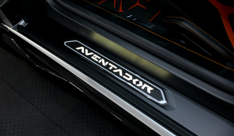 
								2021 Lamborghini SVJ full									