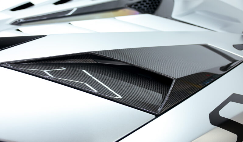 
								2021 Lamborghini SVJ full									