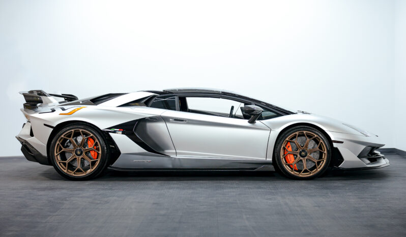 
								2021 Lamborghini SVJ full									