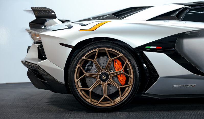
								2021 Lamborghini SVJ full									
