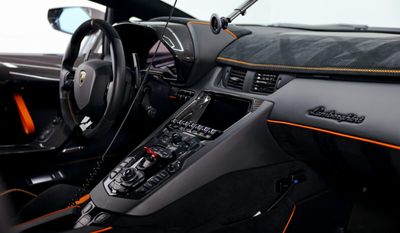 
								2021 Lamborghini SVJ full									