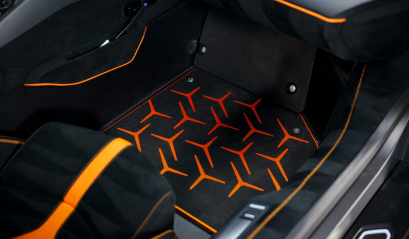 
								2021 Lamborghini SVJ full									