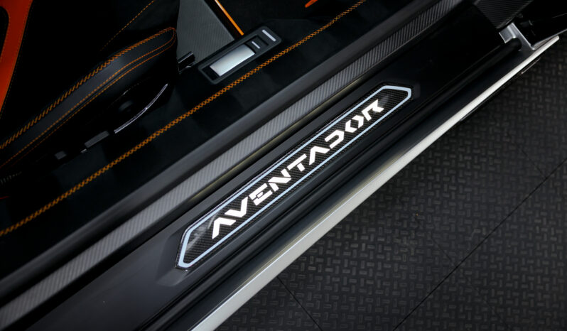 
								2021 Lamborghini SVJ full									