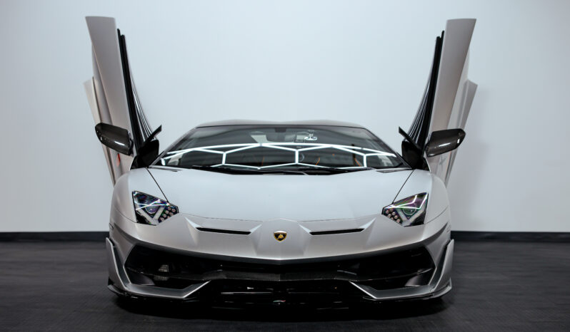 
								2021 Lamborghini SVJ full									