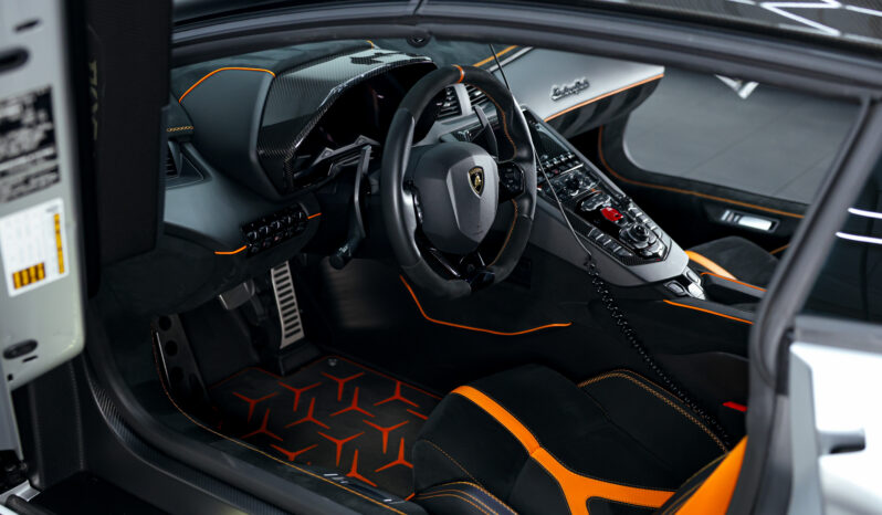 
								2021 Lamborghini SVJ full									