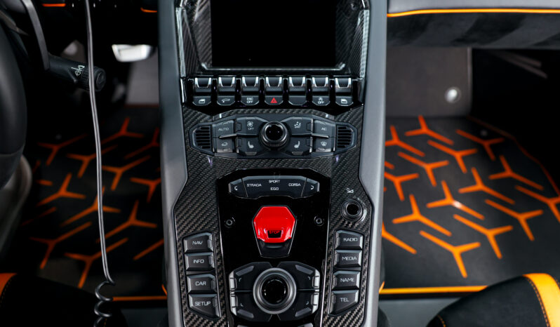 
								2021 Lamborghini SVJ full									