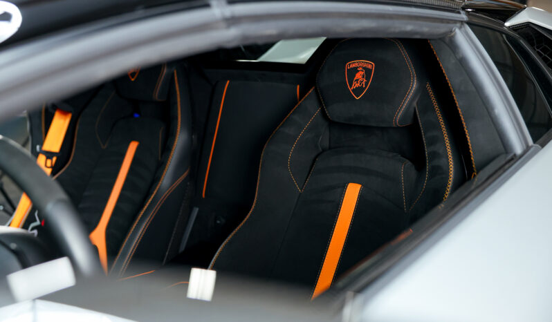 
								2021 Lamborghini SVJ full									