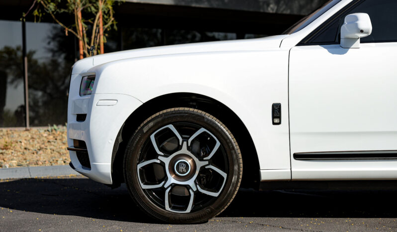
								Rolls-Royce Cullinan 2021 full									