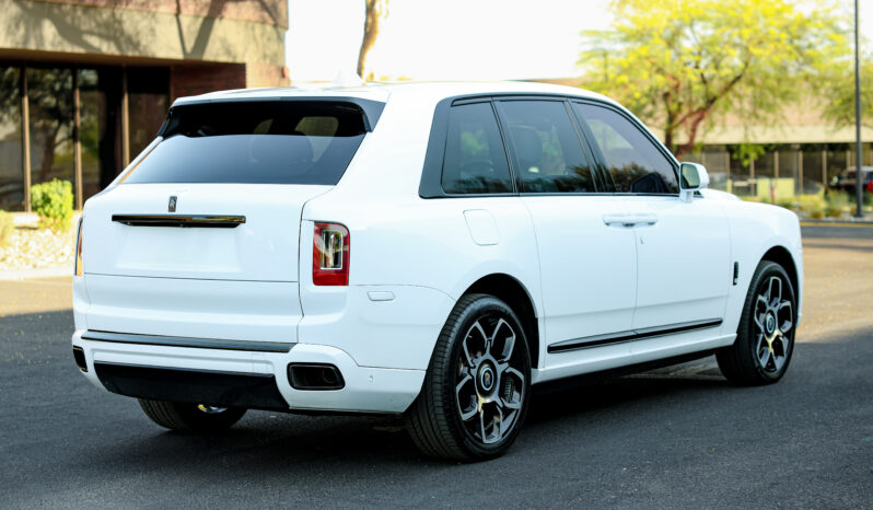 
								Rolls-Royce Cullinan 2021 full									