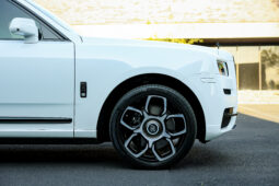 
										Rolls-Royce Cullinan 2021 full									