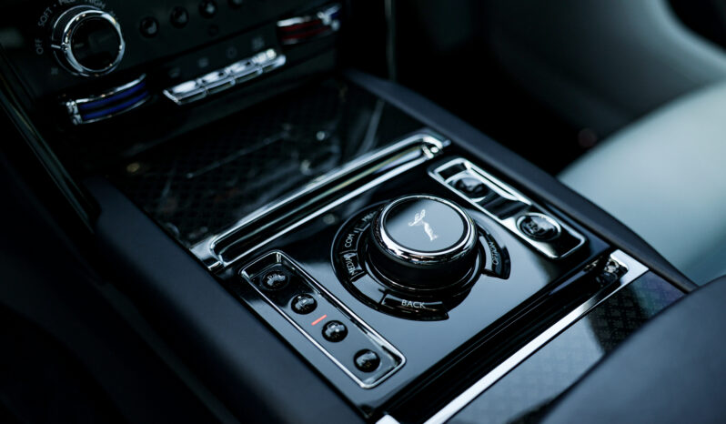 
								Rolls-Royce Cullinan 2021 full									