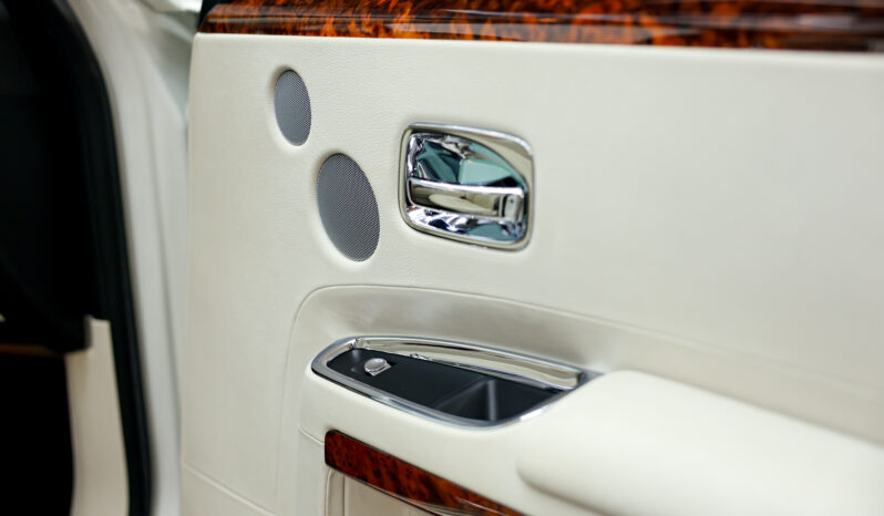 
								Rolls-Royce Ghost 2013 full									