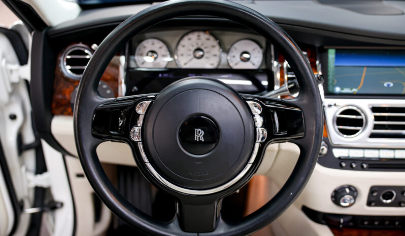 
								Rolls-Royce Ghost 2013 full									