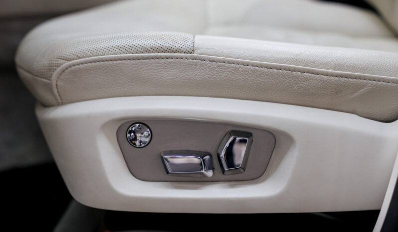 
								Rolls-Royce Ghost 2013 full									