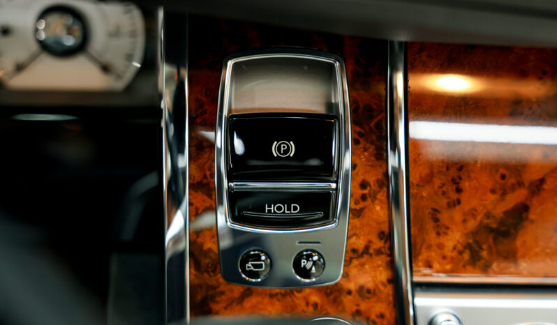 
								Rolls-Royce Ghost 2013 full									