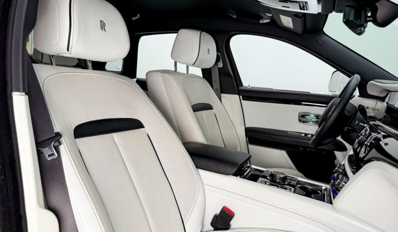 
								Rolls-Royce Ghost 2023 full									