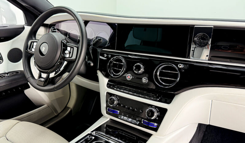 
								Rolls-Royce Ghost 2023 full									