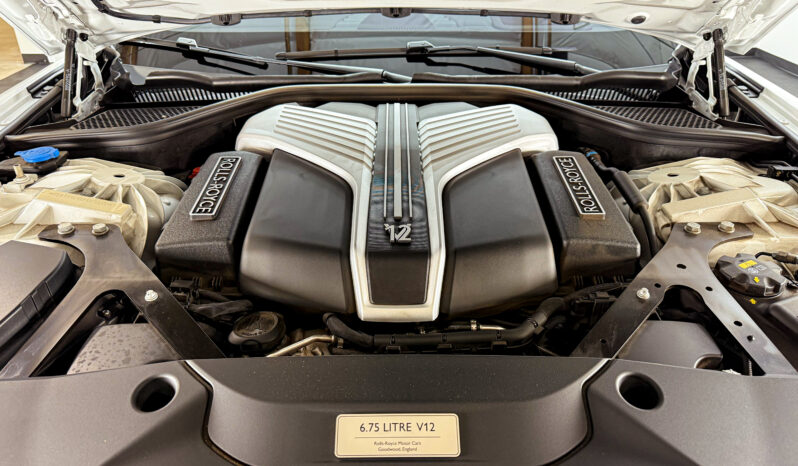 
								Rolls-Royce Ghost 2023 full									
