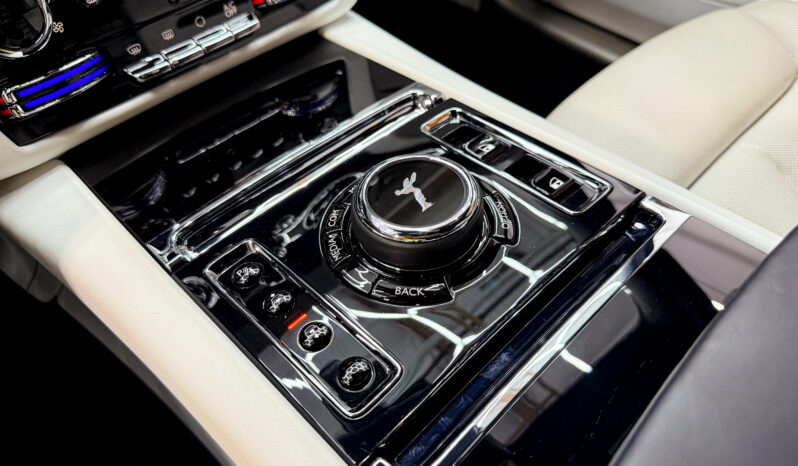 
								Rolls-Royce Ghost 2023 full									