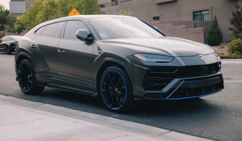 
								2021 Lamborghini Urus full									