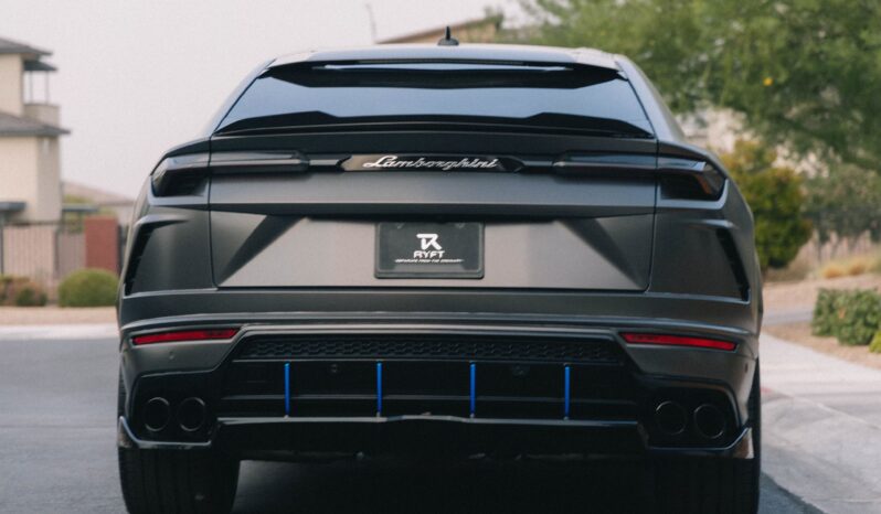 
								2021 Lamborghini Urus full									