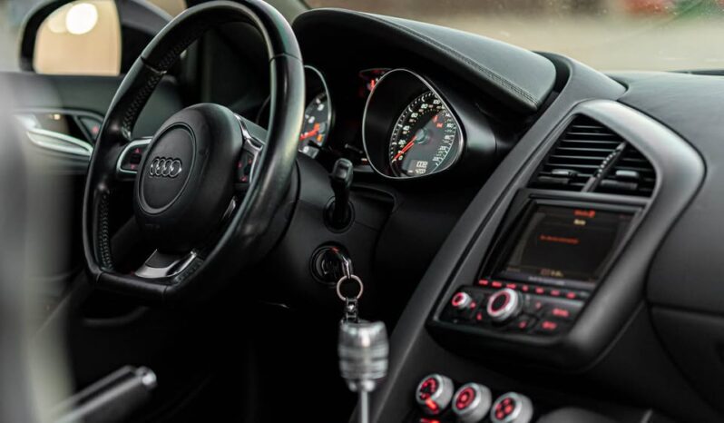 
								2012 Audi R8 full									
