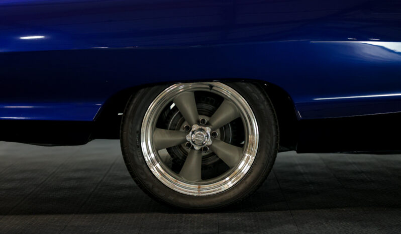
								Pontiac Bonneville full									