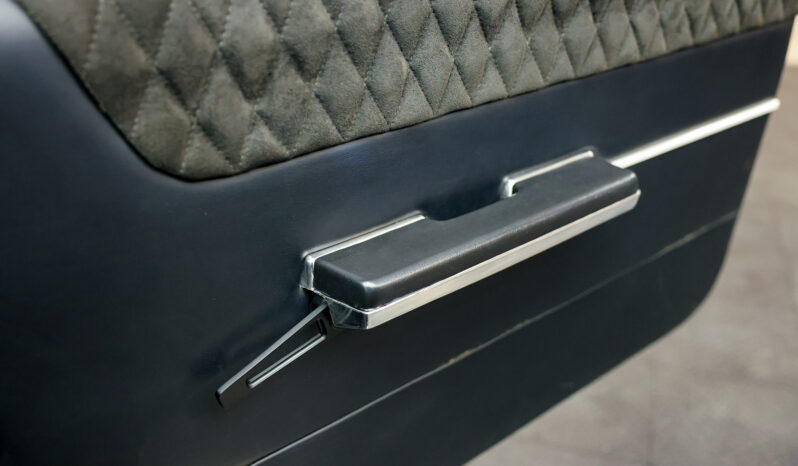 
								Pontiac Bonneville full									
