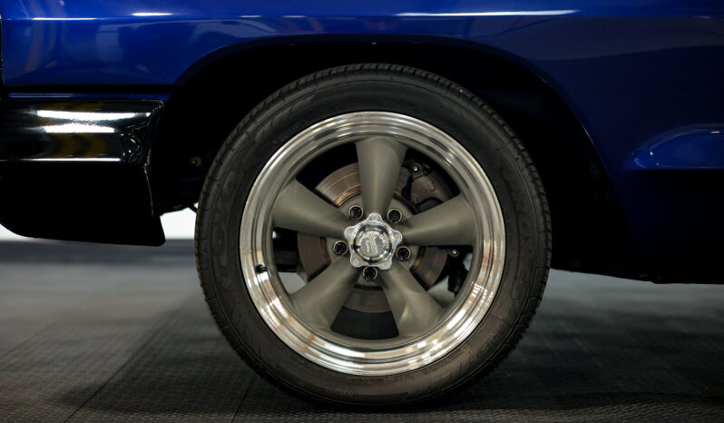 
								Pontiac Bonneville full									